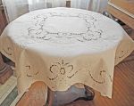 Bow Motif Table Topper 34